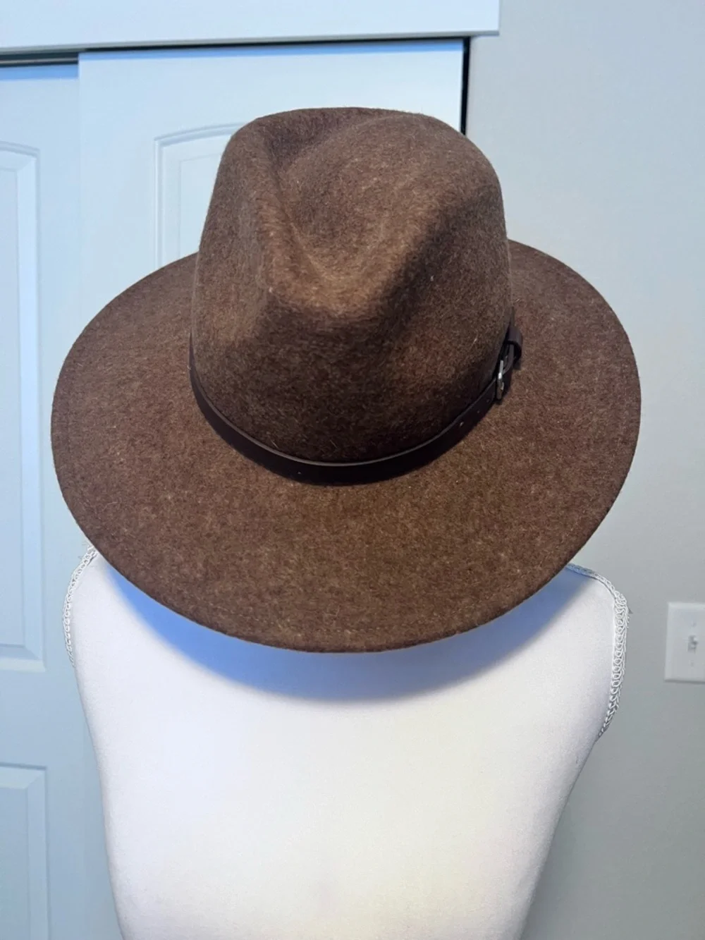 Classic Brown Wide-Brim Wool Felt Fedora Hat Band Buckle Detail One Size